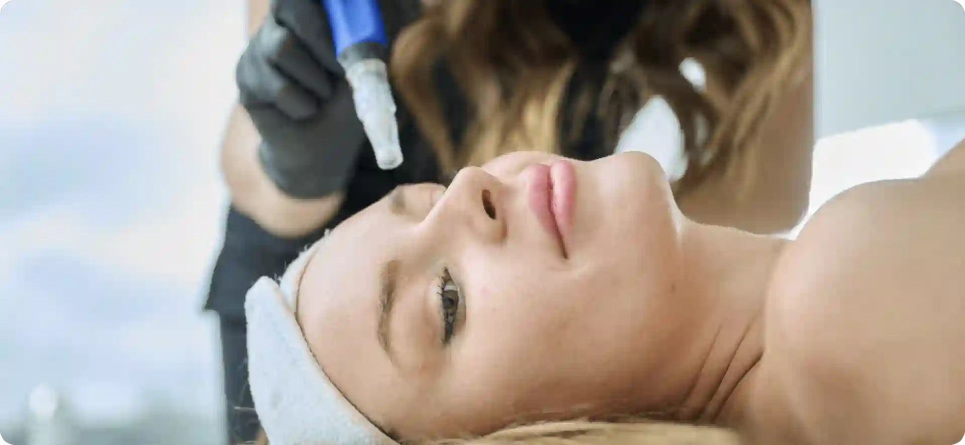 How Do Microneedles Trigger New Collagen and Elastin in Loose Skin Nottingham?